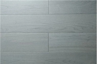 Može li se brončani pod od tikovine obojiti u drugu boju?